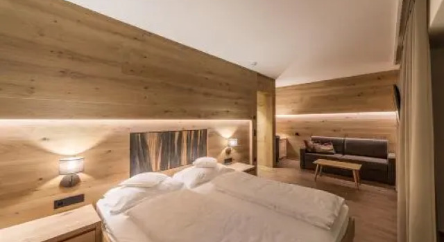 Hotel Garni Dolomieu, Забронировать Отель Бизнес-отели Сельва-ди-Валь-Гардена, рядом с Кресельный подъёмник Фунджейя (нижняя станция), 4* 5*