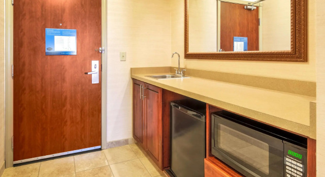 Четырёхместная студия Hampton Inn Rawlins