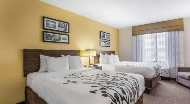 Четырёхместный номер Standard Sleep Inn & Suites Hannibal West