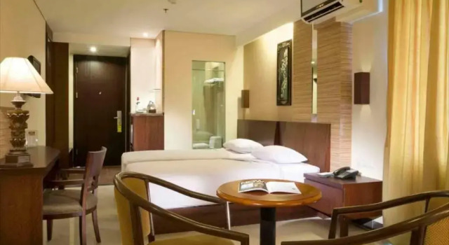 Suite Losari Roxy Hotel Jakarta