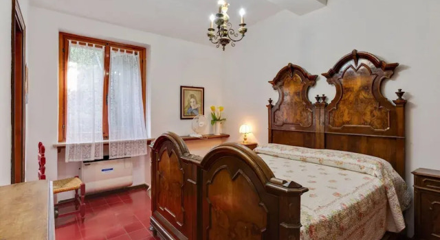 Villa in Torri del Benaco With Lake Garda Views, Забронировать Вилла Отели Альбизано с парковкой, Парковка