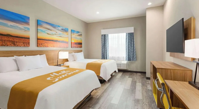 Двухместный номер Comfort Days Inn & Suites by Wyndham Tomball Houston NW