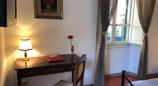 Il Tempio di Morfeo, Buchen Sie Hotel Monte Sacro Rom, in der Nähe von Jonio