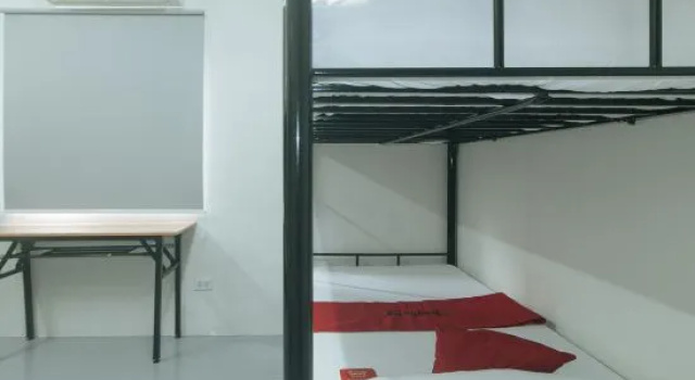 Номер Standard RedDoorz at Qhouzz near PUP