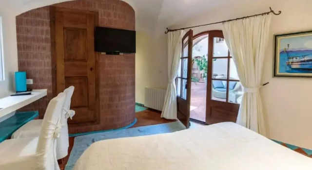 Номер Comfort Hôtel Marina di cavu
