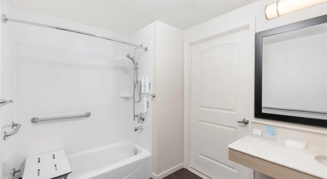 Номер Standard Hampton Inn Portland East