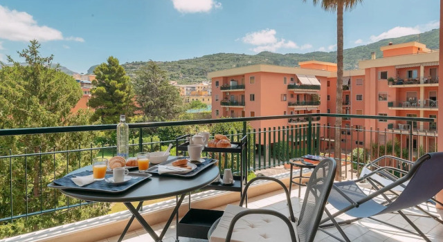 Номер Deluxe Sorrento Colors&Suites