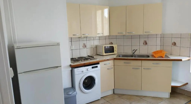 Bel appartement proche tous commerces, Prenota Appartamento Hotel a Lorena con parcheggio, Parcheggio