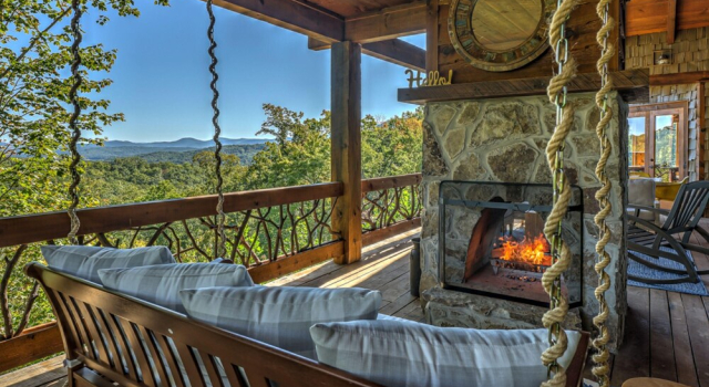 The Smokin' Buck Escape to Blue Ridge, Rezerwuj Hotel Blue Ridge Georgia