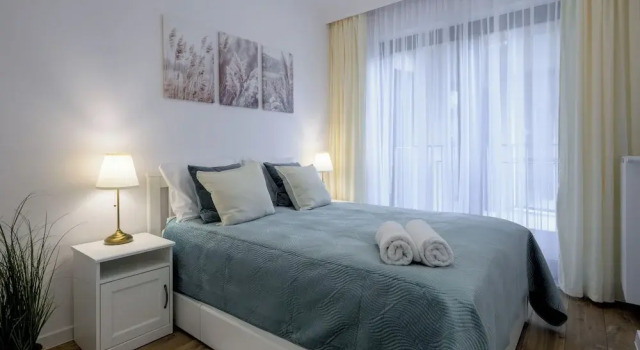 Апартаменты с балконом и с видом на внутренний двор RentPlanet - Apartamenty Bernardyńska