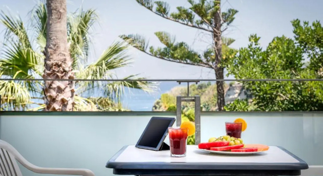 Двухместный номер Comfort с балконом Hotel Villaggio Stromboli