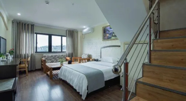 Люкс с красивым видом из окна Chongqing Xianyi Holiday Hotel