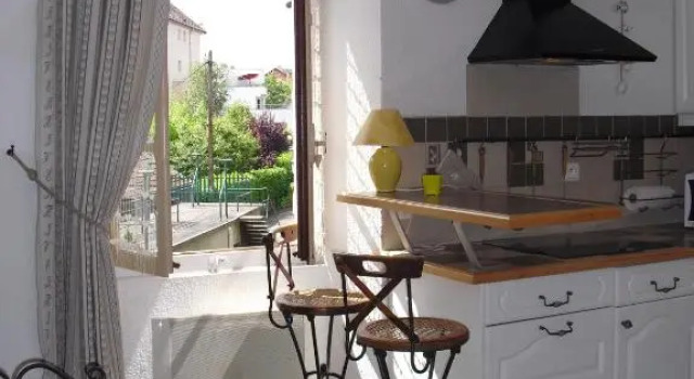 ANNECY COQUET MEUBLE t2 ENTRE STATION SKI ET LAC, Забронировать Апартаменты/квартира Анси Озеро Анси