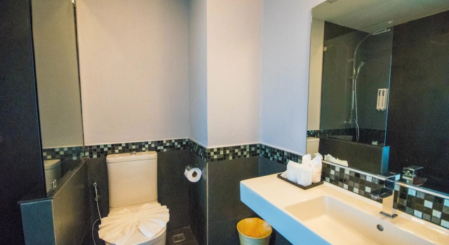 Двухместный полулюкс Comet Hotel Surat Thani