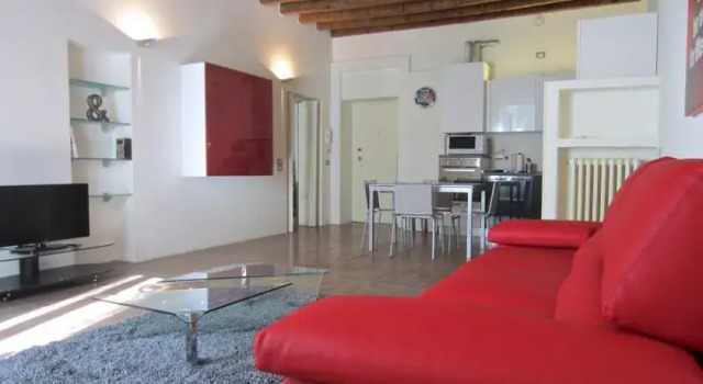 Temporary House - Naviglio Sforza, Забронировать Отель Навильи Милан, рядом с Colonne di San Lorenzo