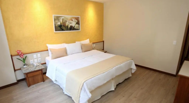 Трёхместный люкс Mengo Palace Hotel