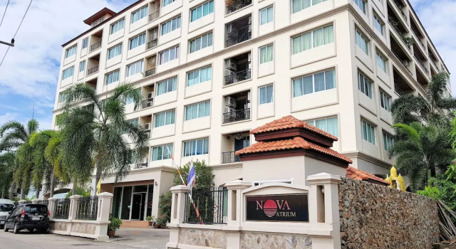 A Large 2 BR-3 Baths 207 Downtown