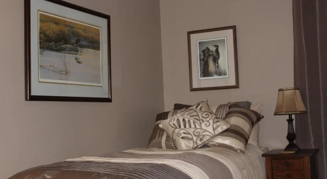 Tailwinds B&B, Book Bed and Breakfast Erin Ontario