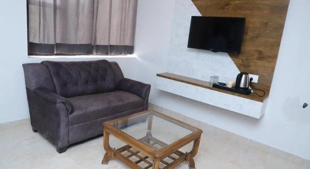 Ivory Hotel