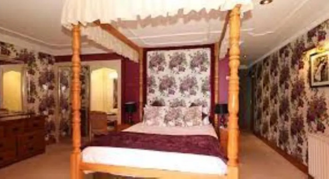 Номер Standard Royal Court Hotel