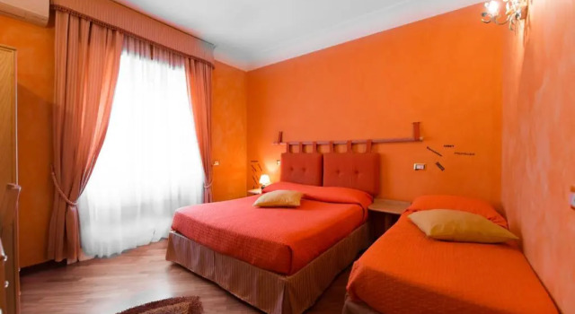 Трёхместный номер Comfort B&B Rifugio di Roma upon Metro B pvt bathroom pvt balcon