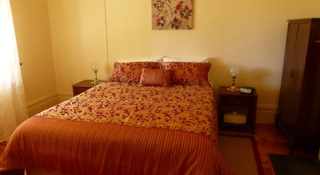 Cherry Tree Lodge Bed and Breakfast, Book Hotel Hoteller i Stone Hut med parkering, Parkering
