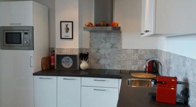 Апартаменты Benny's Beach House 2