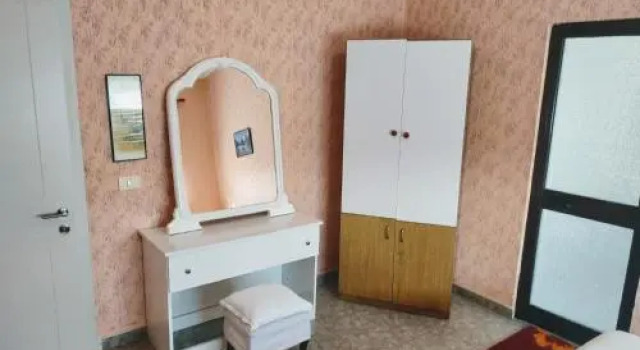 Central room private entry and bathroom, Забронировать Отель Недорогие отели Тираны, рядом с Skanderbeg Square, недорого
