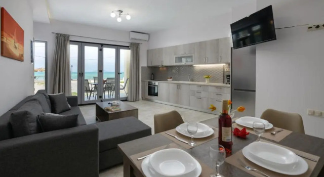 Coral Sea Apartment