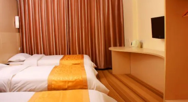 Трёхместный номер Standard Beijing Sky House Business Hotel (formerly Beijing Century Hong Kong Hotel)
