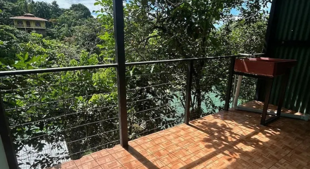 Pacific Breeze Lodge