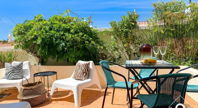 Вилла 2BDR Townhouse Duplex with Pool by LovelyStay