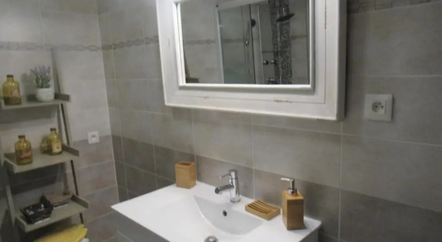 Chata Chez Jean - Newly renovated air-conditioned flat at the foot of the ramparts, 4 people