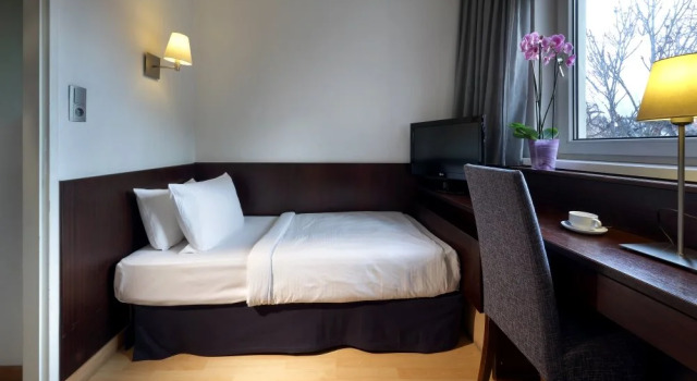 Mate Dependance Hotel