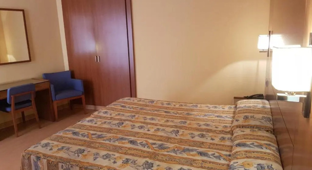 Двухместный номер Standard Hotel Sant Jordi