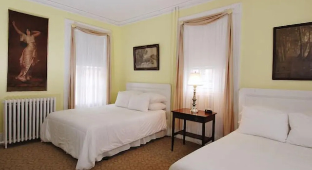 Yankee Peddler Inn, Забронировать Отель Отели Ньюпорт 3 звезды, рядом с Шатл в гавани Ньюпорта, 3*