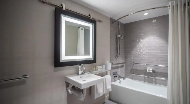 Двухместный номер Standard Renaissance Minneapolis Bloomington Hotel