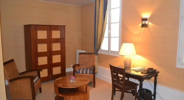 Двухместный номер Deluxe с видом на сад Hôtel de France