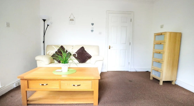 2 Bedroom Flat Near Angel, Varaa Huoneisto Asunnot kohteessa Merseyside, Huoneisto