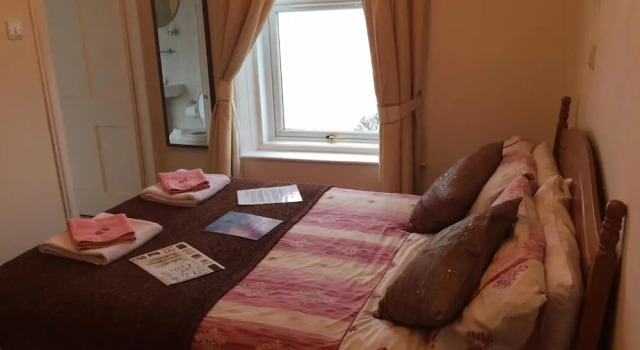 Commodore Guesthouse, Seaside Holiday Suites, Забронировать Гостевой дом Ротсей Isle of Bute, рядом с Rothesay Golf Club