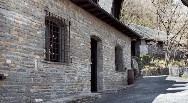 wecamp Pirineos, Book Hotel Hotels in Aragon with Parking, Parking