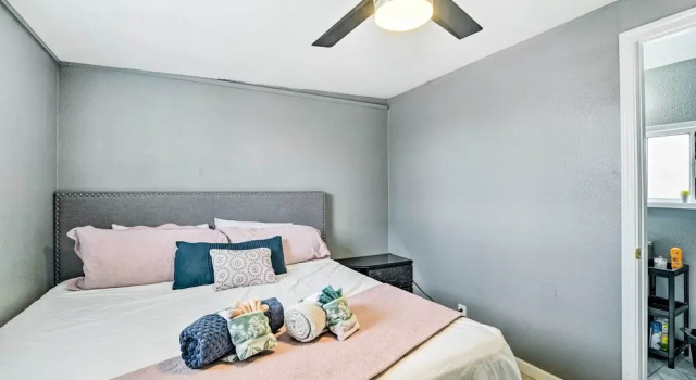 North Las Vegas Studio w/ Fire Pit: 10 Mi to Strip, Забронировать Отель Отели Норт-Лас-Вегаса 3 звезды, 3*