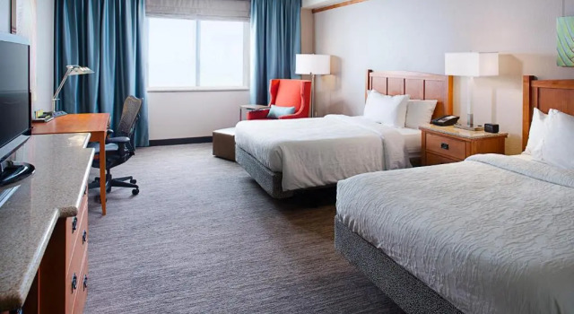 Четырёхместный номер Standard с видом на бассейн Hilton Garden Inn San Luis Obispo/Pismo Beach