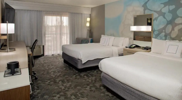 Четырёхместный номер Standard Courtyard by Marriott Richmond Chester