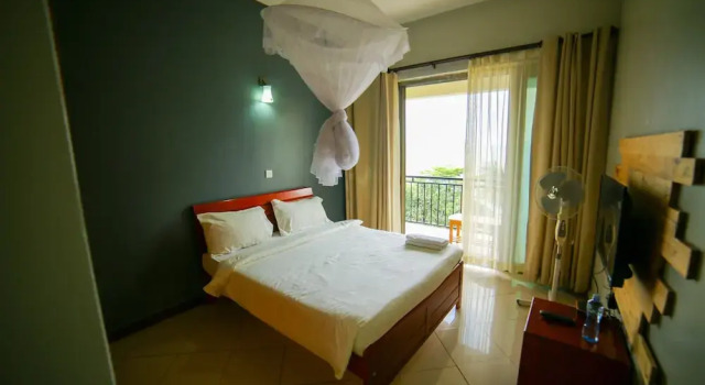 Lakefront Hotel Entebbe, Забронировать Отель Отели Энтеббе 3 звезды, рядом с Victoria Mall Entebbe, 3*