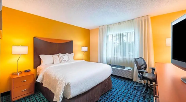 Люкс Fairfield Inn and Suites St Petersburg Clearwater