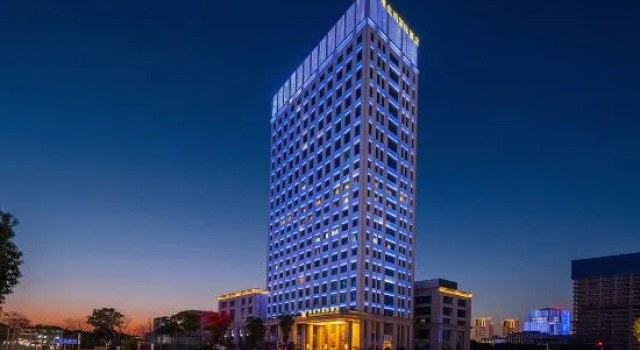 Vienna International Hotel (Wuxi East High-speed Railway Station)