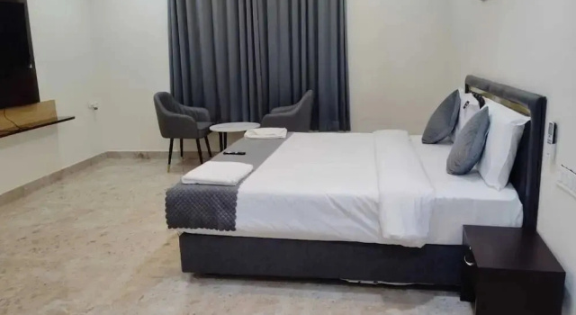 Madhura Luxury Hotels & Banquets