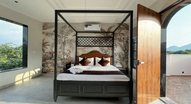 Номер Royal Nazaara Hills Retreat