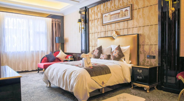 Happy Castle International Hotel, Rezerwuj Hotel Hotele w Kunming z parkingiem, Parking